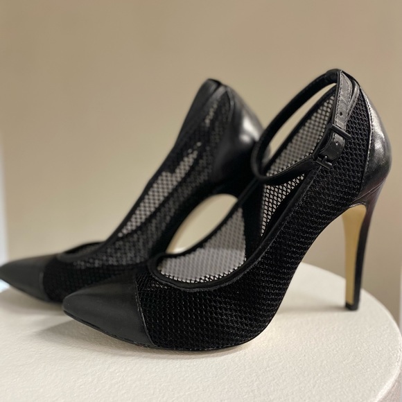 BCBG generation heels. - Picture 3 of 5